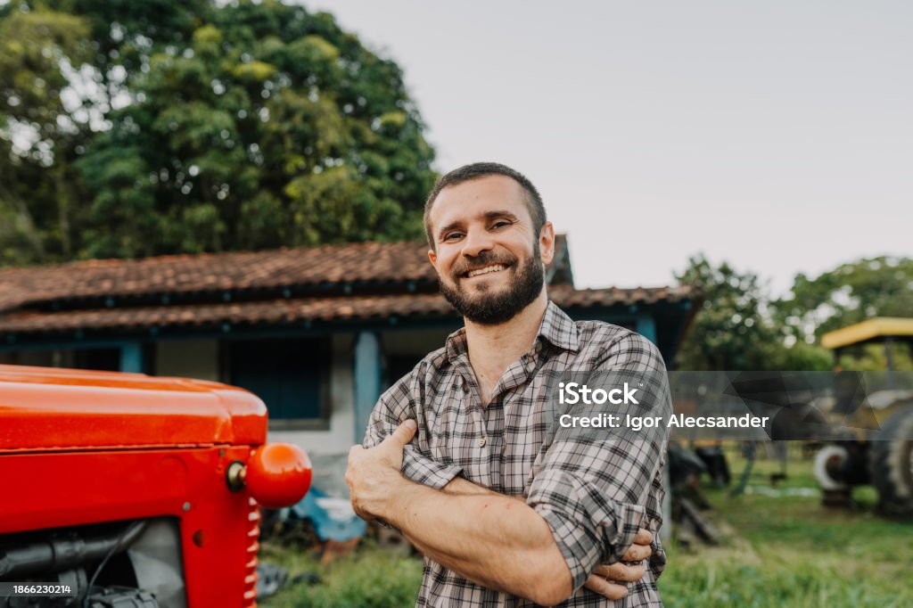 Caseiro paga água e luz? Saiba o que diz a lei